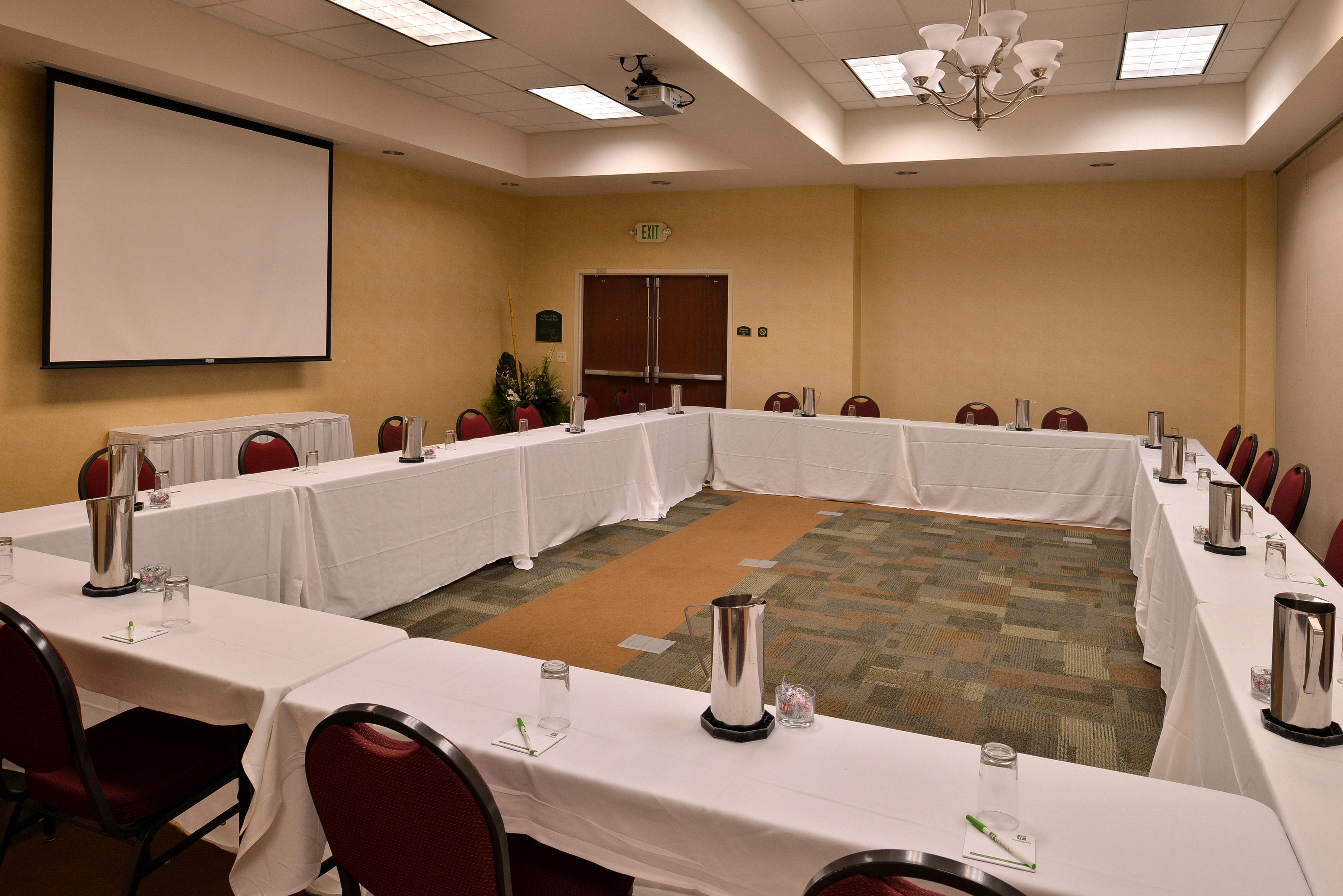 Holiday Inn Madison At The American Center By Ihg Εξωτερικό φωτογραφία
