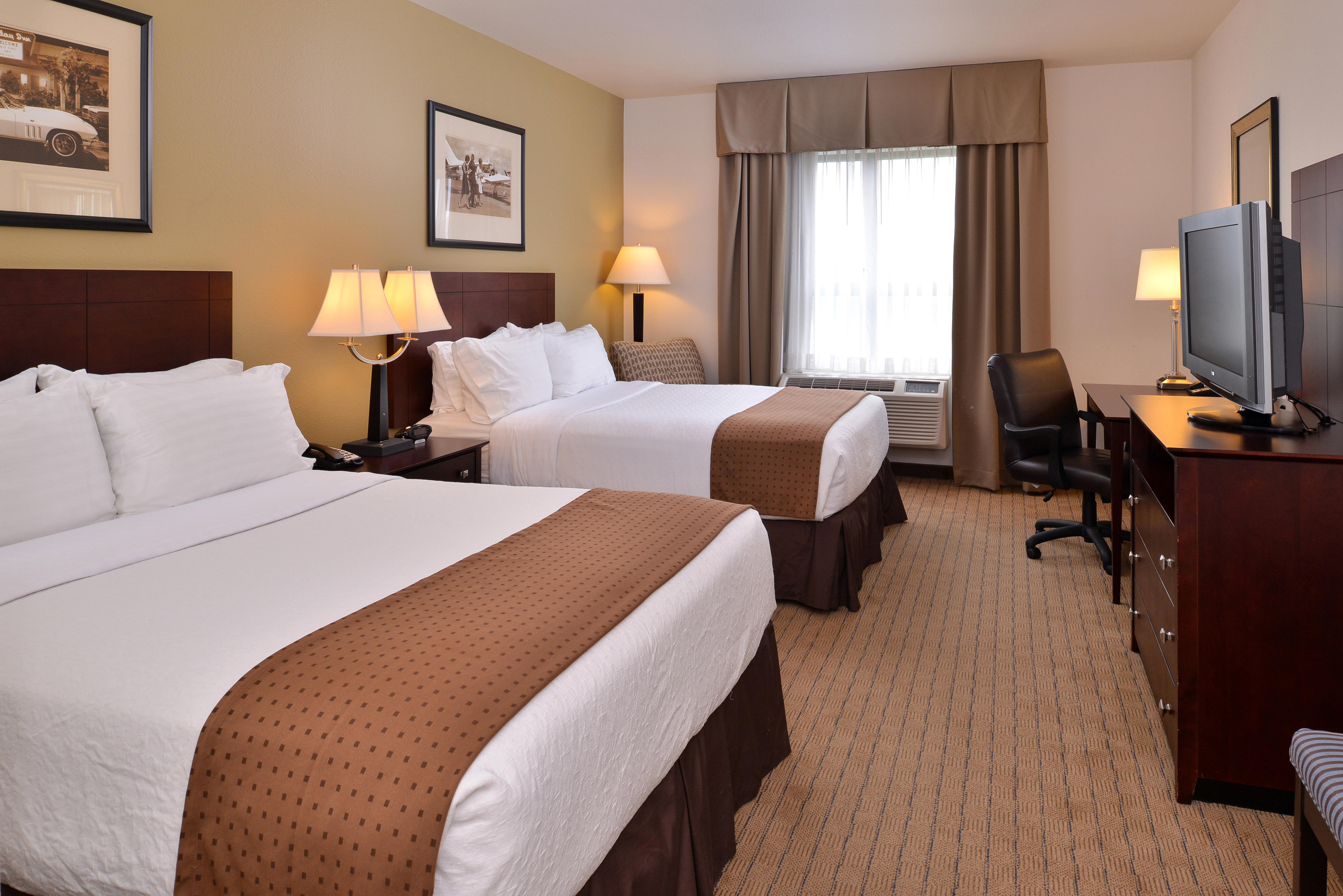 Holiday Inn Madison At The American Center By Ihg Εξωτερικό φωτογραφία
