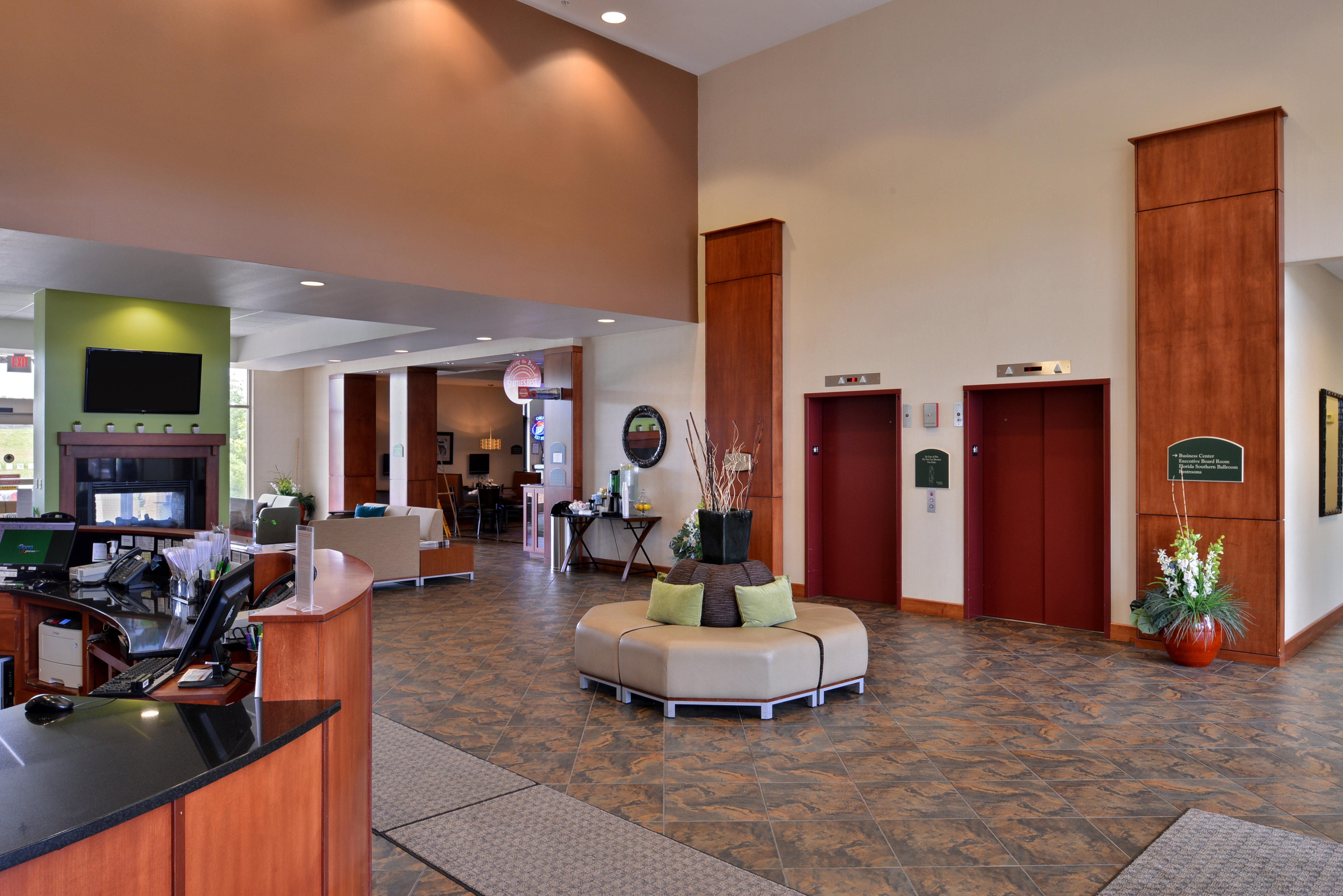 Holiday Inn Madison At The American Center By Ihg Εξωτερικό φωτογραφία